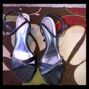 Stylish, glamorous, lightly worn pumps